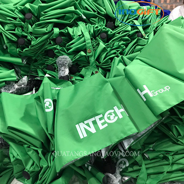 Inogift cung cấp đa dạng sản phẩm ô dù cầm tay in logo cho quý khách hàng lựa chọn 